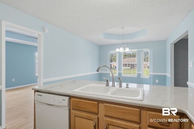 Building Photo - 808 Azalea Trace Dr