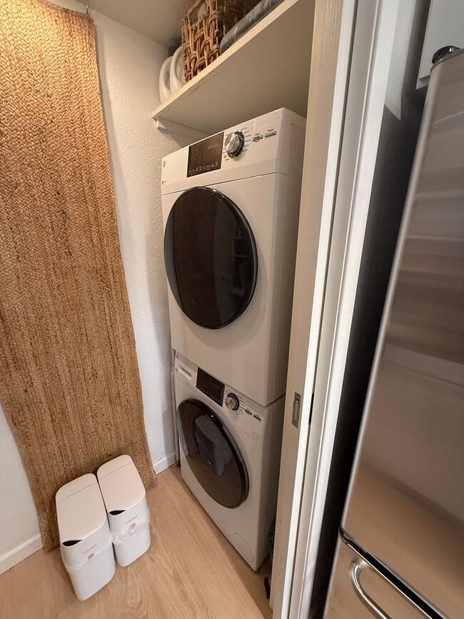 Building Photo - UPDATED TWO BEDROOM / ONE BATH TWO-STORY C...