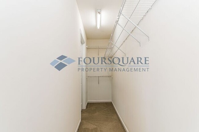 Building Photo - Spacious 2-Bed / 3.5-Bath Townhome with Ha...