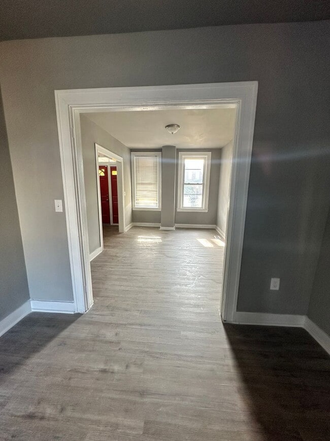 Building Photo - Charming 3-bedroom, 1-bathroom home located in the Cylburn Community