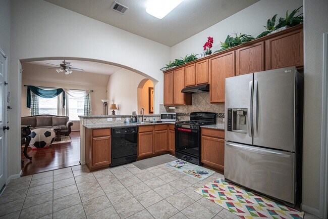 Building Photo - 4138 Falvel Shadow Creek Dr