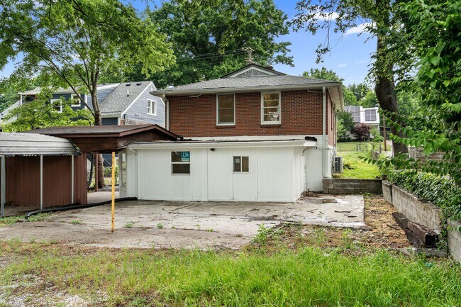 Building Photo - 1036 Seymour Ave
