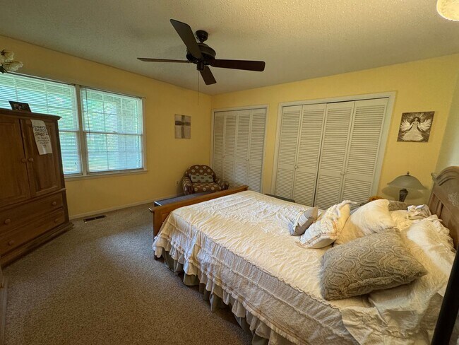 Building Photo - Furnished 3-Bedroom, 2-Bath Home in Peacef...