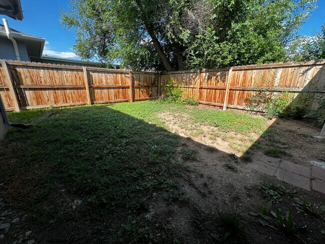 Building Photo - 3 bed, 1 bath Duplex in West Fort Collins