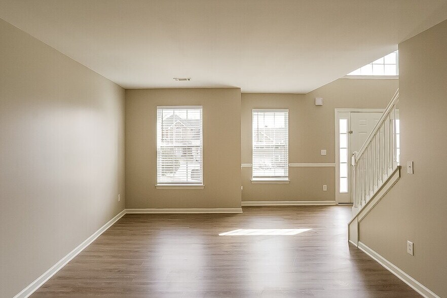 Building Photo - 4607 Rattling Toy Way