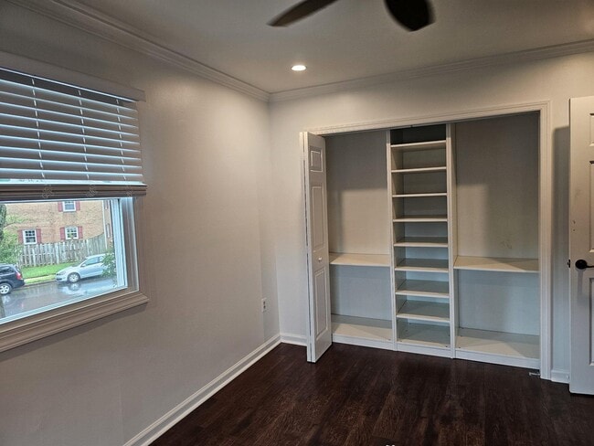 Building Photo - 4226 Embassy Dr