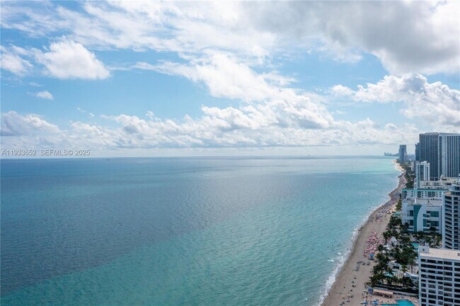 Building Photo - 2751 S Ocean Dr