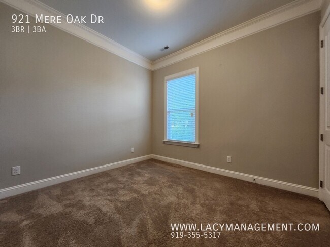 Building Photo - 921 Mere Oak Dr
