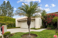 Building Photo - 2748 Bottlebrush Dr