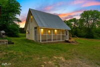 Building Photo - Cute Country 1 Bed 1 Bath