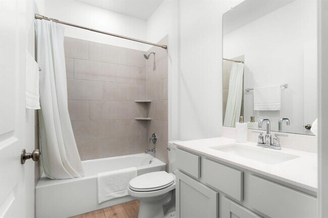 Building Photo - 4264 Hill House Ln