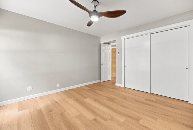 Building Photo - 1612 Cottonwood Dr