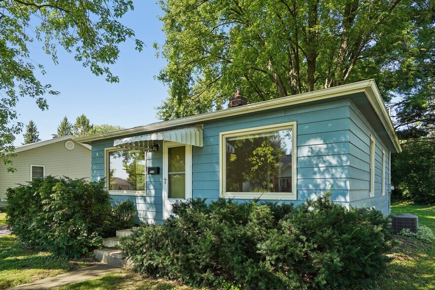 Building Photo - 1118 Lorraine Dr