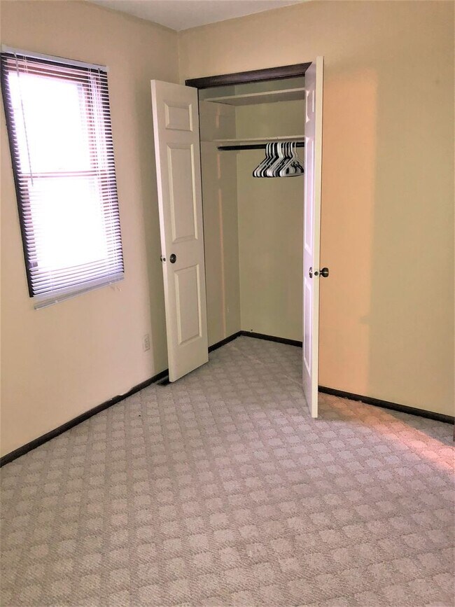 Interior Photo - 230 Harrison
