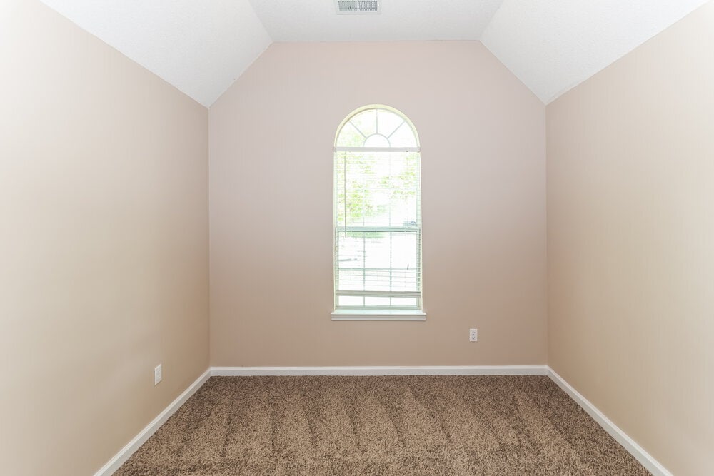 Building Photo - 1128 Fredrick Dr