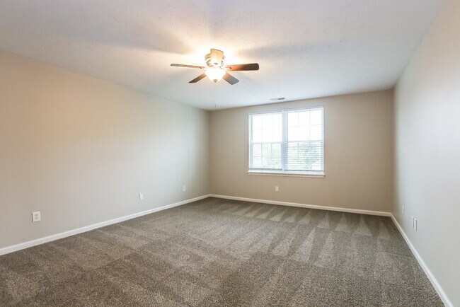 Building Photo - 7329 Kimble Dr