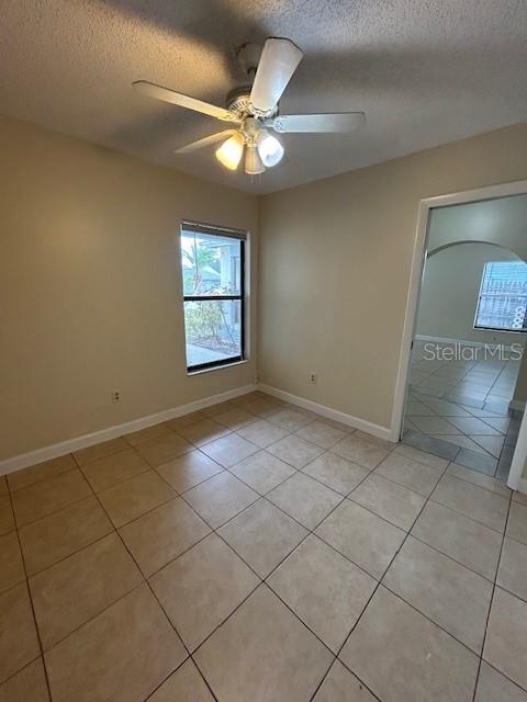 Building Photo - 718 Holbrook Cir