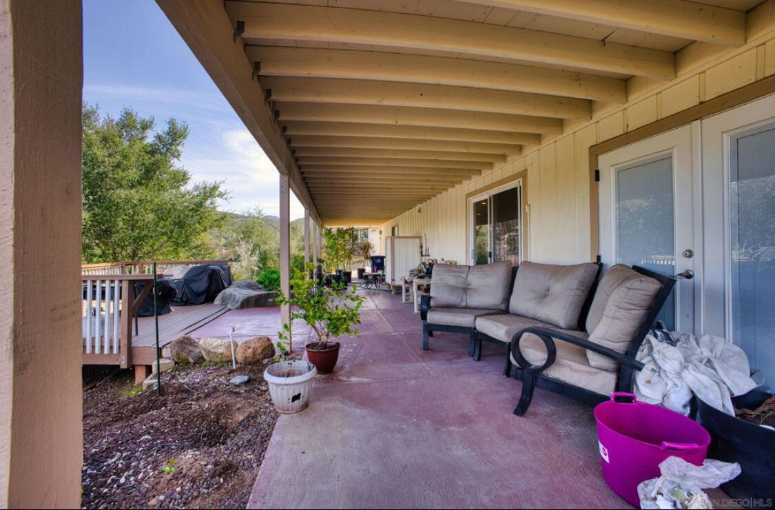 Building Photo - 15408 Vista Vicente Dr