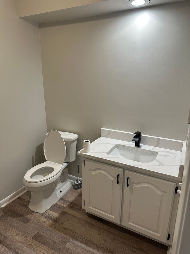 Building Photo - Completely Remodeled 2 Bedroom, 2 Bathroom ground floor Condo in Heber Springs