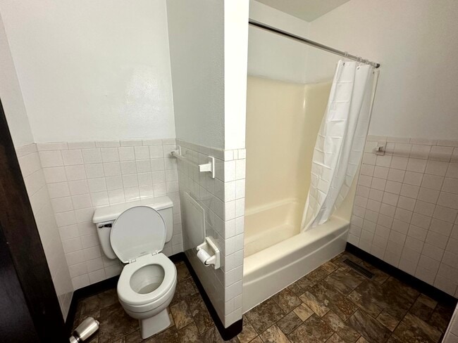 Building Photo - 111 Pin Oak Dr