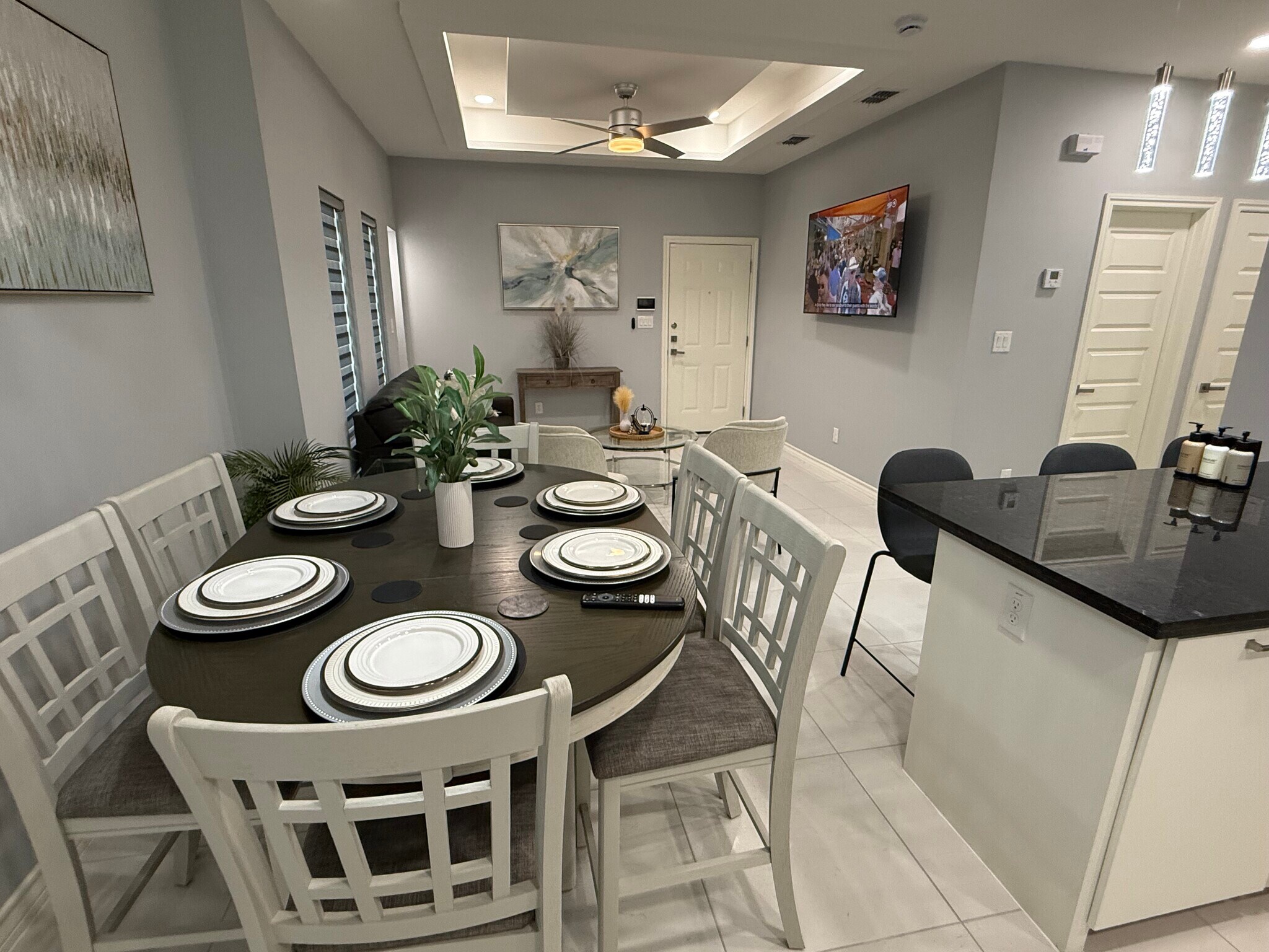 Building Photo - 2417 Indian Creek Ave