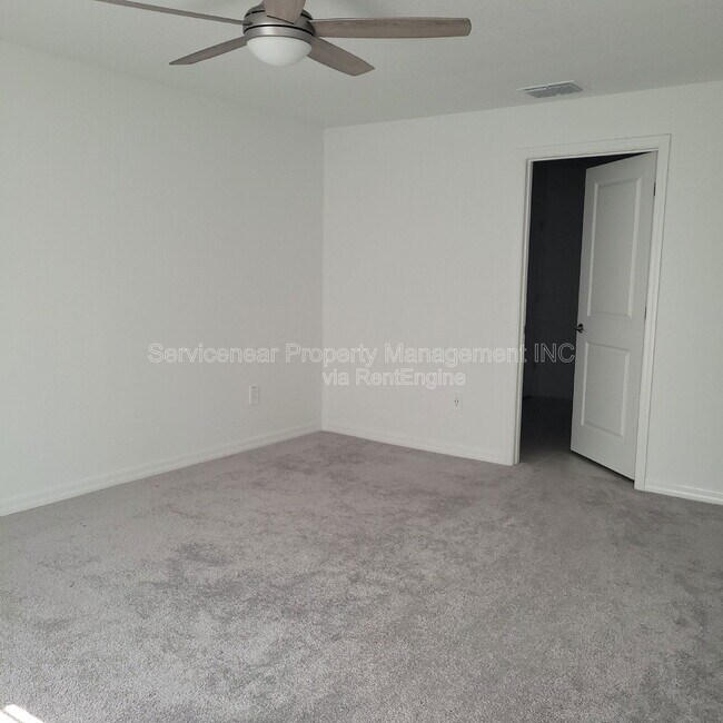 Building Photo - 2240 Gatsby Ln