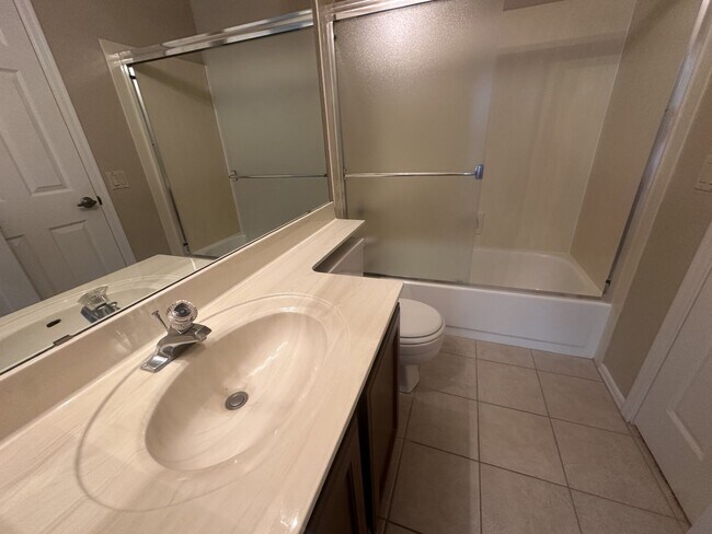 Building Photo - THE RACQUET CLUB IN SCOTTSDALE