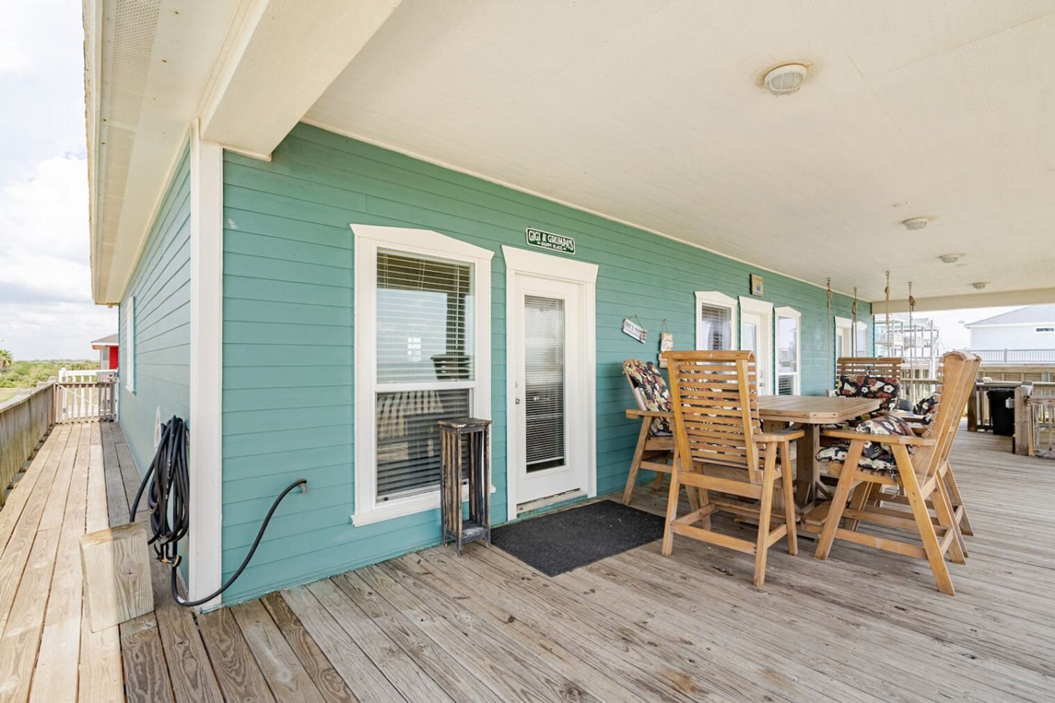 Building Photo - 986 Dolly St