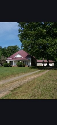 Building Photo - 960 Panther Creek Rd