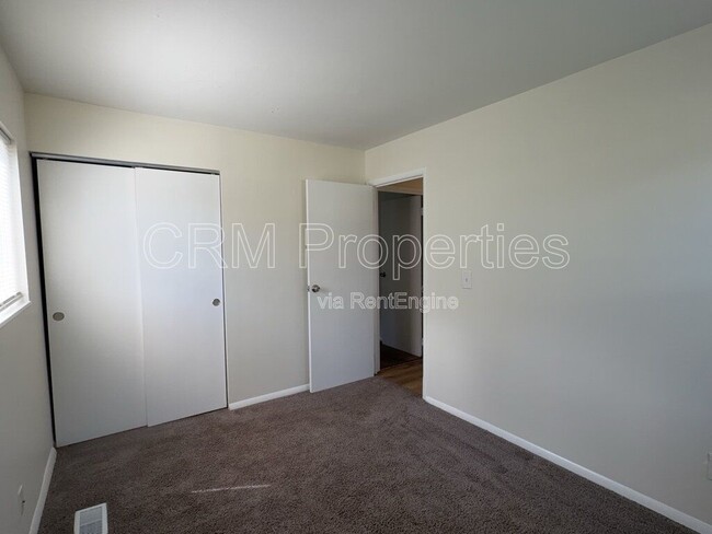Building Photo - 8501 Athens Ct