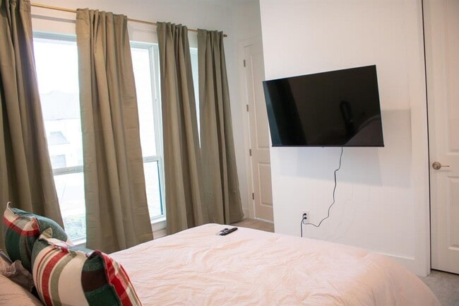 Building Photo - 1709 Novara Trl