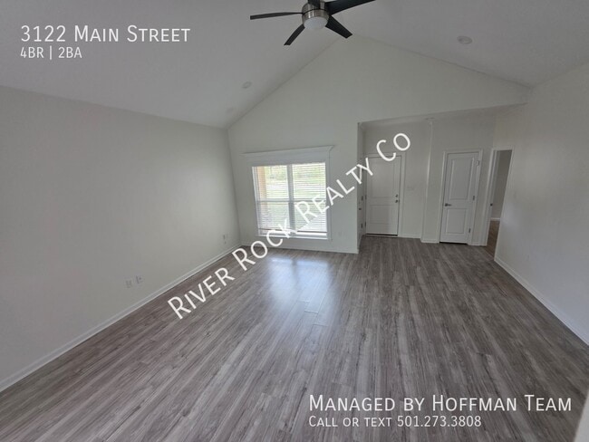 Building Photo - 3122 Main St