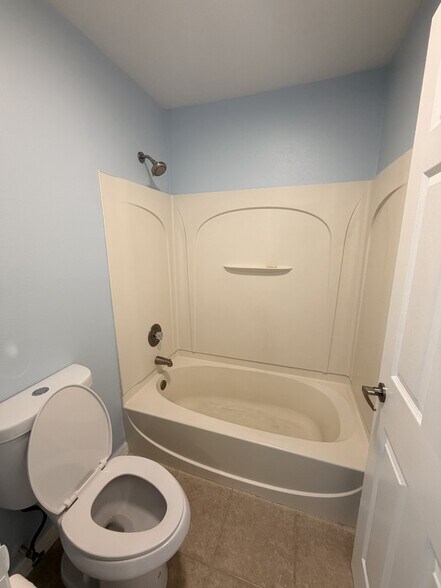 Private Water Closet - 1849 Valley Ridge Loop