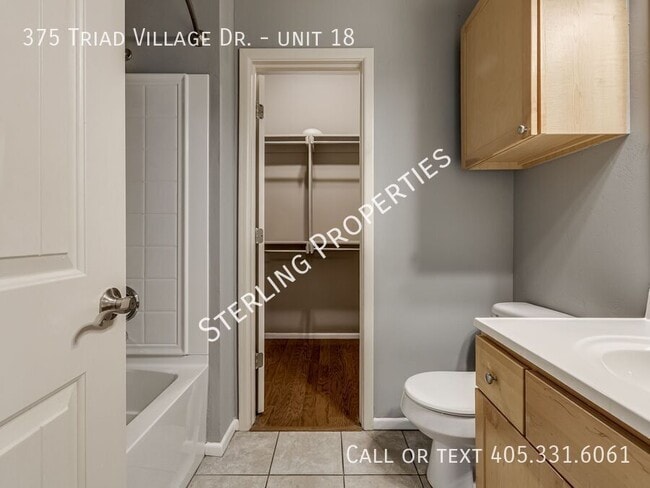 Building Photo - 375 Triad Village Dr
