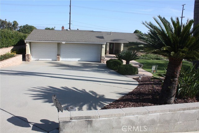 Building Photo - 16540 Wagon Wheel Dr