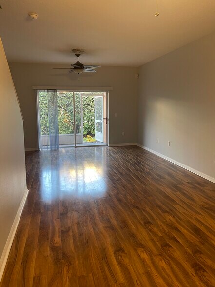 Building Photo - 4152 Winding Vine Dr