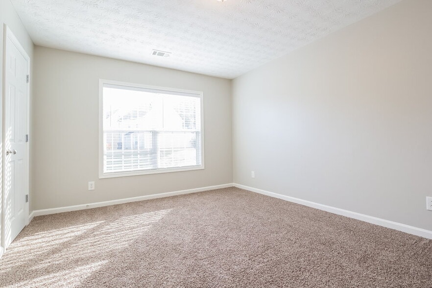 Building Photo - 541 Double Creek Dr