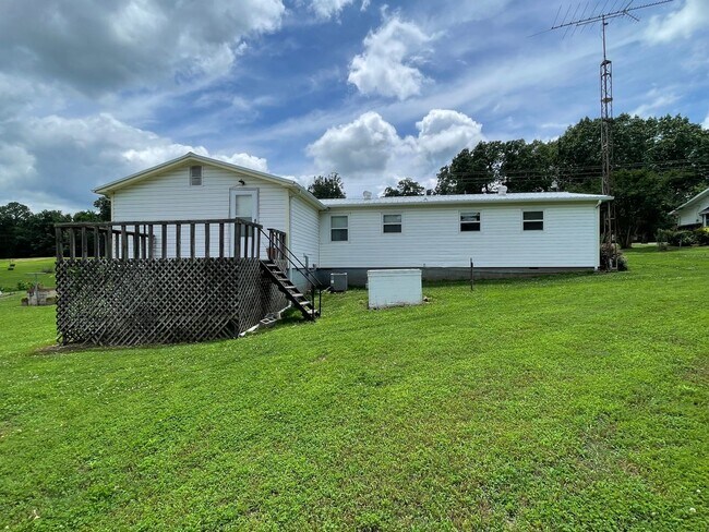 Building Photo - 3 Bedroom 1 Bathroom House Stilwell, OK