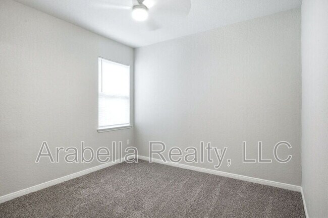 Building Photo - 5950 Larkspur Valley