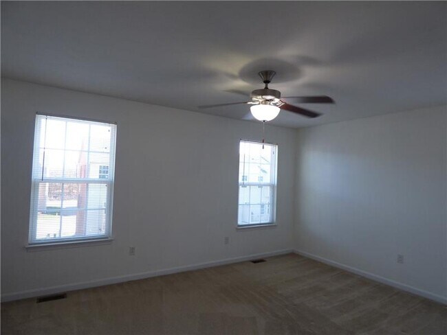 Building Photo - 1820 Rutgers Ln