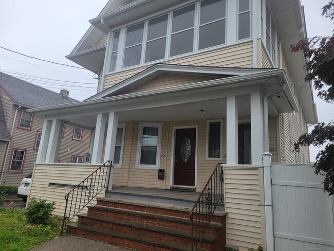 Building Photo - 201 Bronx Ave