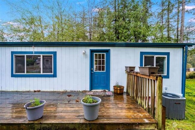 Primary Photo - 3 bedroom in Timberlakes
