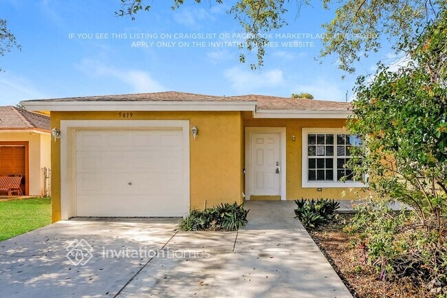 Building Photo - 5419 Flagler St