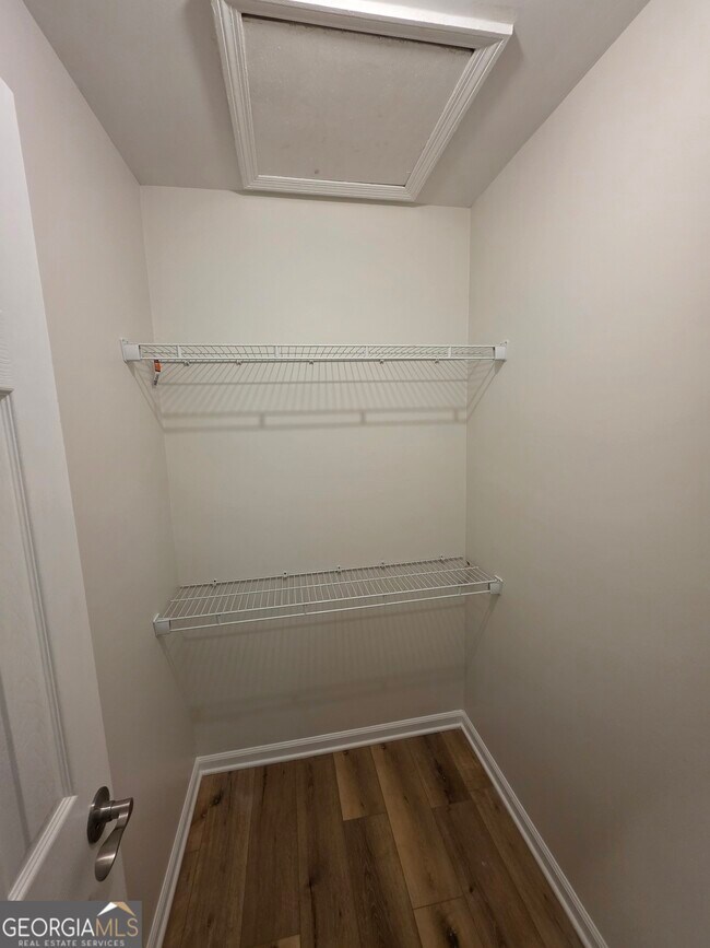 Building Photo - 76 Cobblestone Creek