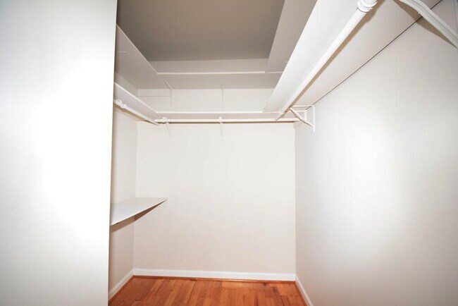 Building Photo - 1421 Peachtree St NE