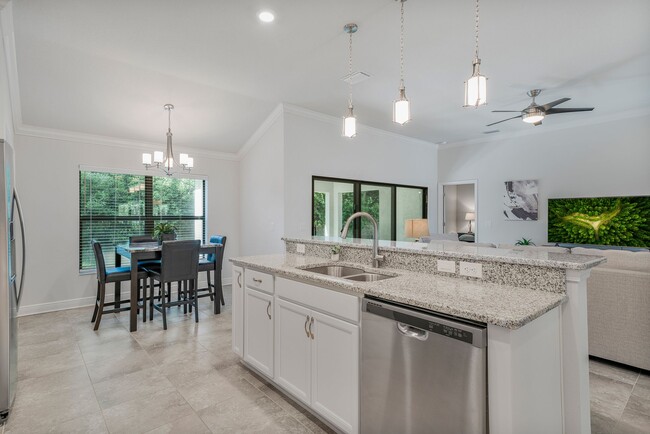 Building Photo - 2481 N Brentwood Cir