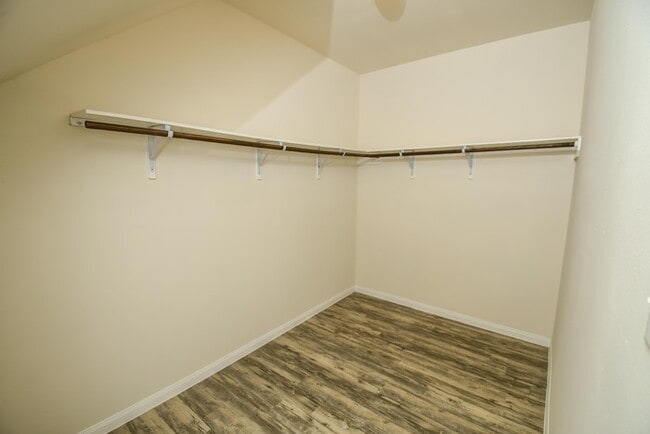 Building Photo - Bavaria - 12314 Dona Ln, Houston, TX, 77044
