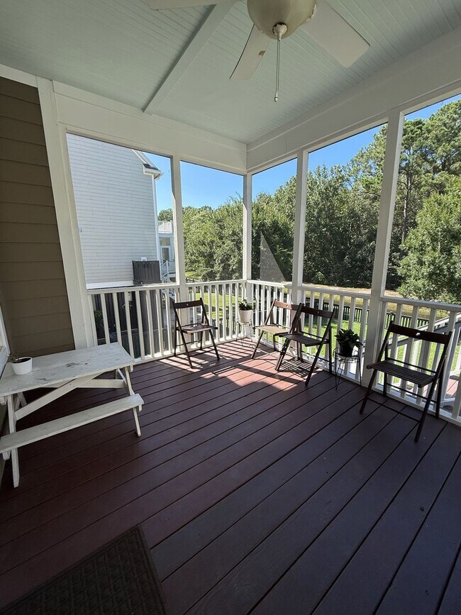Building Photo - Available now. Amazing 4 BR/2.5 BA Home Available at Shellring at St Thomas Island!