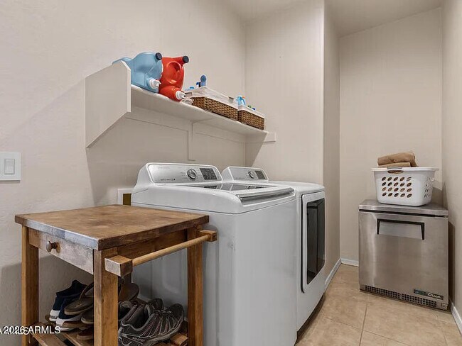 Building Photo - 4587 E Barbarita Ct