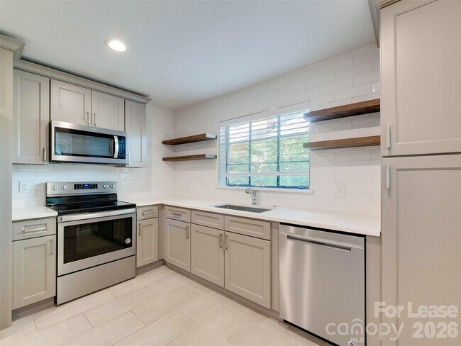 Building Photo - 1518 Mimosa Ave